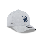 GORRA NEW ERA CAP NEW ERA TECH AIR 5PANNEL STRAPBACK GRIS en STOCK